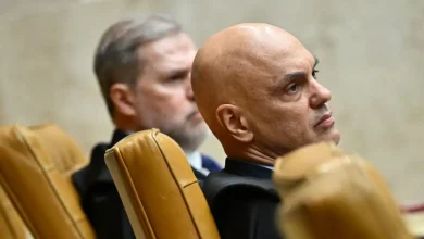 Advogado de Trump Pede Impeachment Após Decisão do STF 2 Defesa de Donald Trump reage a voto do ministro Alexandre de Moraes e pede processo de impeachment após tornar Eustáquio réu.