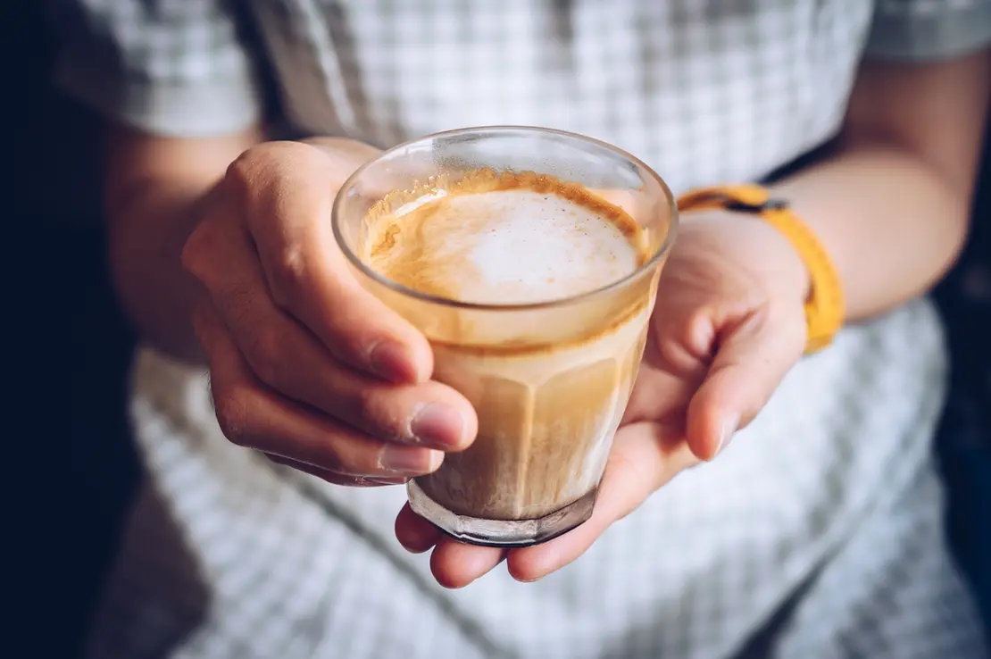 Café Anti-Inflamatório: Receita Para Aliviar Dores nas Articulações 6 Descubra como preparar um poderoso café anti-inflamatório para ajudar a aliviar dores nas articulações no dia a dia. Confira a receita simples!