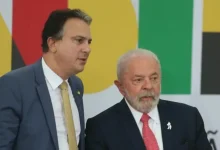 A campanha do presidente Lula acusa o senador Flávio Bolsonaro de recusar a abertura de sigilos em acordo firmado junto ao Tribunal Superior Eleitoral.