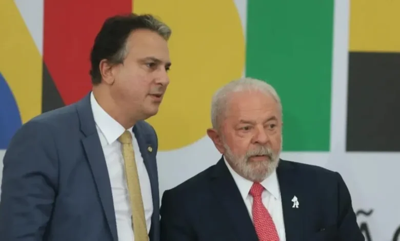 A campanha do presidente Lula acusa o senador Flávio Bolsonaro de recusar a abertura de sigilos em acordo firmado junto ao Tribunal Superior Eleitoral.