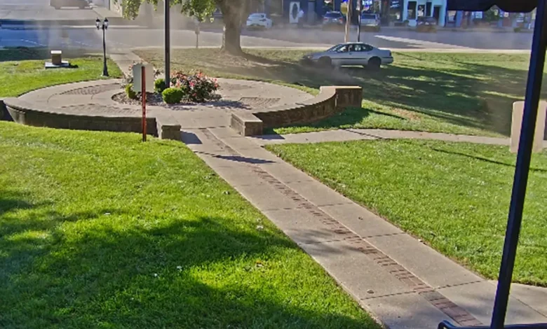 Uma motorista idosa foi presa em flagrante após realizar manobras radicais com um veículo sob efeito de álcool. Confira os detalhes do caso.