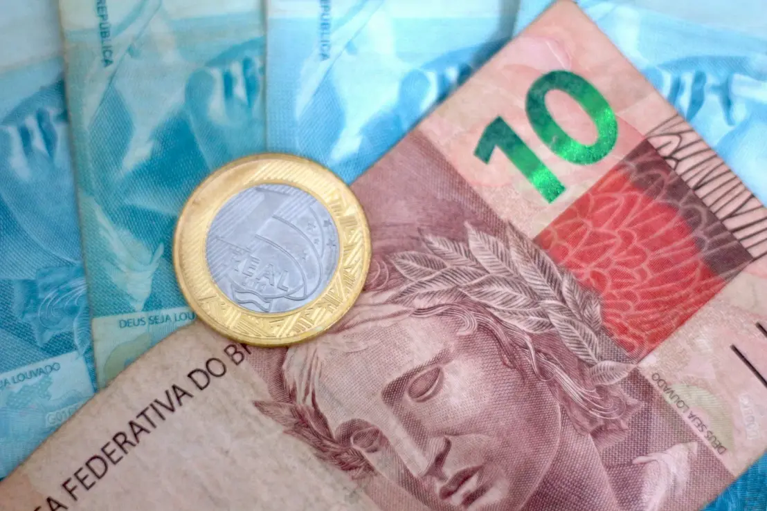 XP Recomenda Realizar Lucros com Rali do Tesouro Direto 6 Estrategistas da XP avaliam que o momento é oportuno para embolsar lucros com o rali dos títulos públicos antes do primeiro turno. Confira a análise.