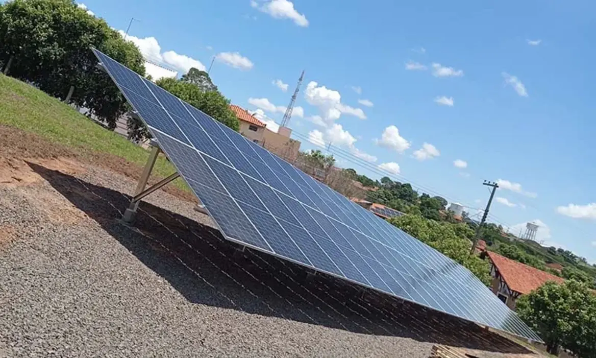 Grupo Energisa lança chamada pública com aporte de R$ 31 milhões para selecionar projetos de eficiência energética. Saiba como participar.