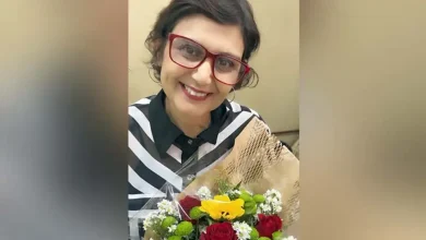 Professora Andriele Cardoso falece aos 47 anos e comove comunidade 2 A comunidade lamenta profundamente o falecimento da professora Andriele Cardoso, aos 47 anos. Saiba mais sobre sua trajetória e homenagens.