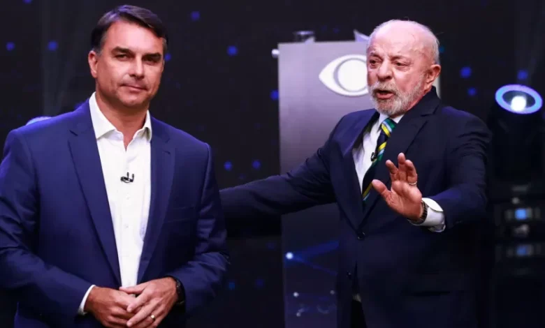 flavio bolsonaro e lula no primeiro debate destas eleicoes realizado pela band 1792377434228 v2 900x506.jpg
