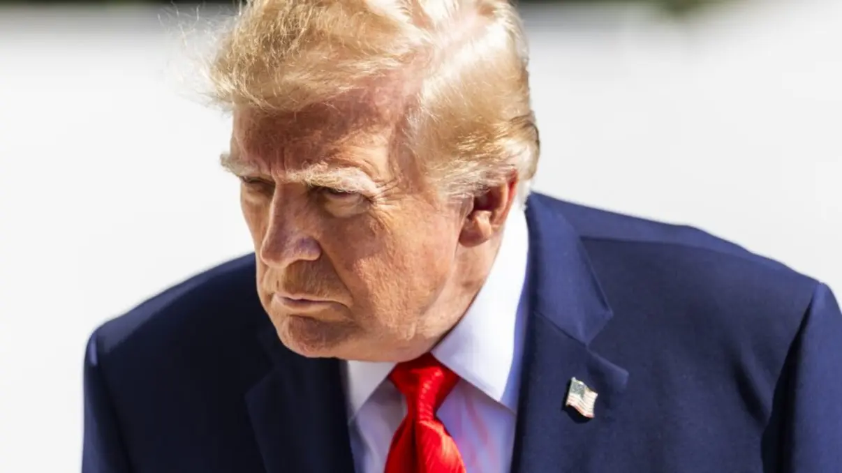Líderes do G7 decidiram liberar reservas estratégicas de diesel após forte pressão política de Donald Trump visando as eleições de meio de mandato.