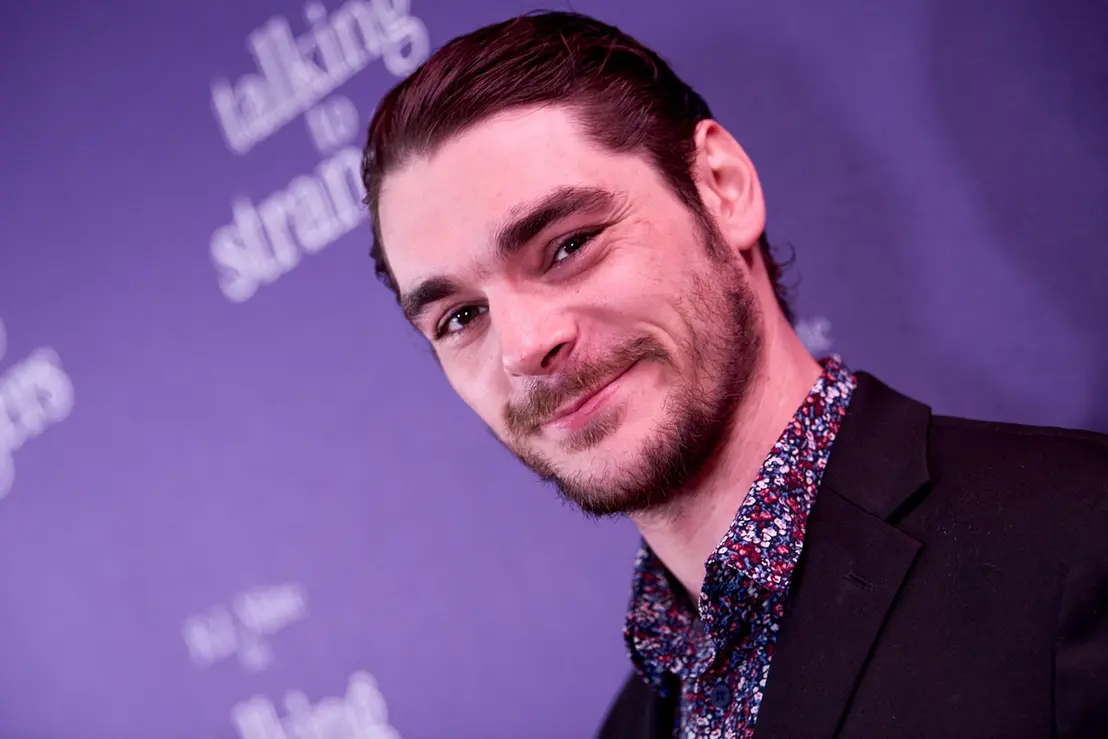 O ator RJ Mitte, conhecido pelo papel de Walter Jr. em Breaking Bad, surpreendeu o público com um desabafo emocionante. Confira os detalhes.