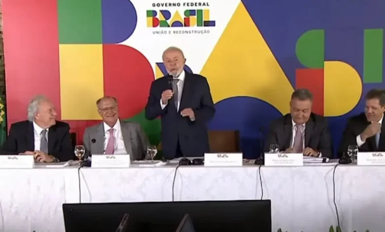 Investigação da Justiça mira seis nomes importantes da atual gestão do presidente Lula. Confira os detalhes e desdobramentos deste caso.