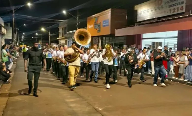 Bandas de Lutécia e Assis se unem em apresentação histórica durante as comemorações dos 103 anos de Cândido Mota. Confira os detalhes!