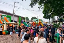 A Prefeitura de Lutécia realizou uma grande festa para comemorar o Dia das Criancas, reunindo familias em um dia repleto de alegria e atividades.