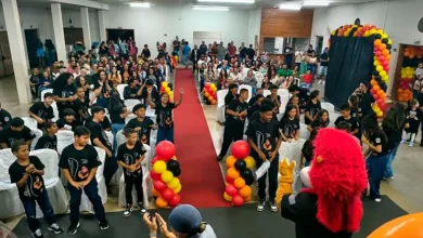 Estudantes de Lutécia celebram a formatura no Proerd, reforçando a importância da cidadania e da resistência às drogas na comunidade escolar.