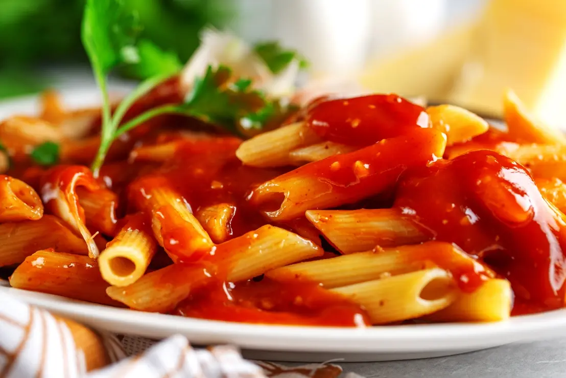 Aprenda a preparar um molho sugo caseiro irresistível que traz o verdadeiro sabor da culinária italiana para a sua mesa de forma prática.