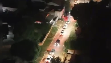 Violência durante carreata política resulta em mortos e feridos. Acompanhe os detalhes da ocorrência investigada pelas autoridades competentes.