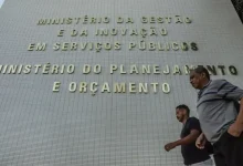 O governo federal abriu crédito suplementar de R$ 51,6 bilhões para assegurar o pagamento de benefícios como o BPC, pensões e recursos do SUS.