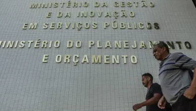 O governo federal abriu crédito suplementar de R$ 51,6 bilhões para assegurar o pagamento de benefícios como o BPC, pensões e recursos do SUS.