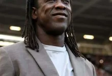 O Corinthians surpreendeu o mercado da bola ao oficializar a contratação do técnico Clarence Seedorf até dezembro de 2027. Confira os detalhes.