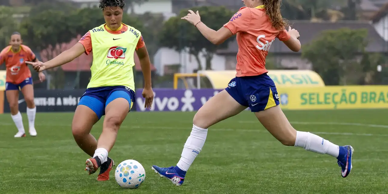 Confira os detalhes da nova convocação da Seleção Brasileira Feminina Sub-17 para a disputa de mais uma Copa do Mundo da categoria. Veja as novidades!