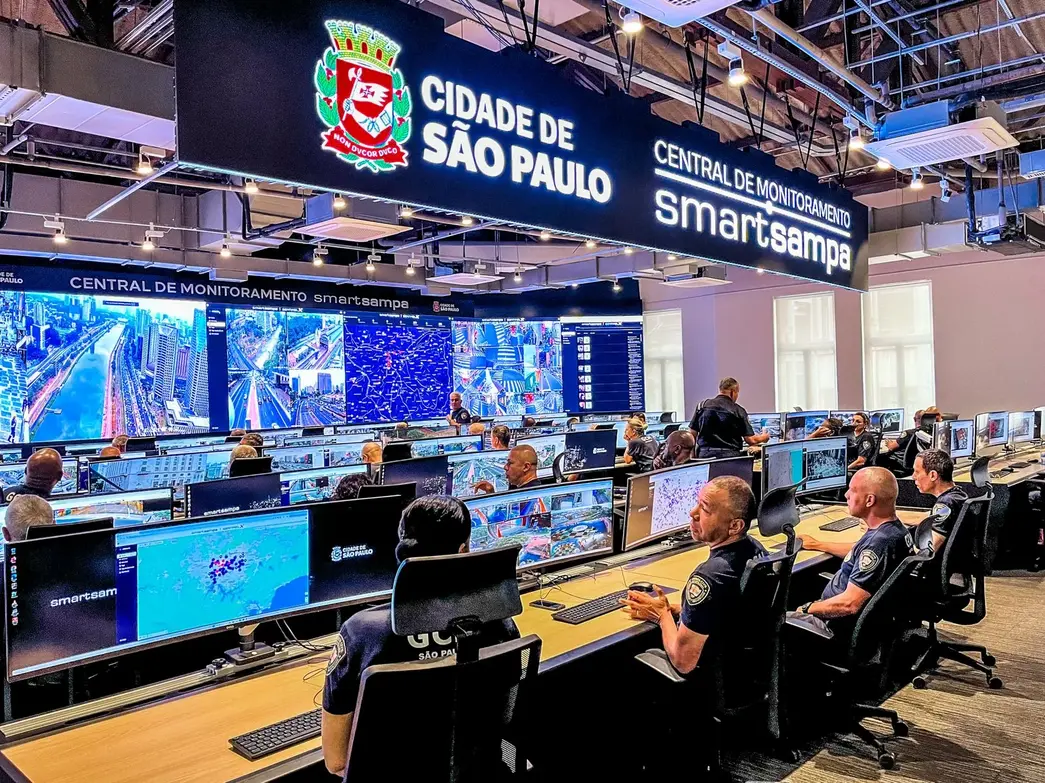 Falha de segurança no sistema Smart Sampa em São Paulo expôs dados e permitiu acesso indevido a mais de 58 mil câmeras de segurança.