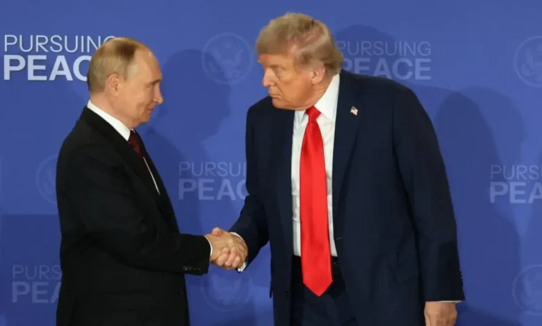 Donald Trump fecha acordo estratégico com Vladimir Putin para importar diesel da Rússia, redefinindo o cenário geopolítico e energético global.