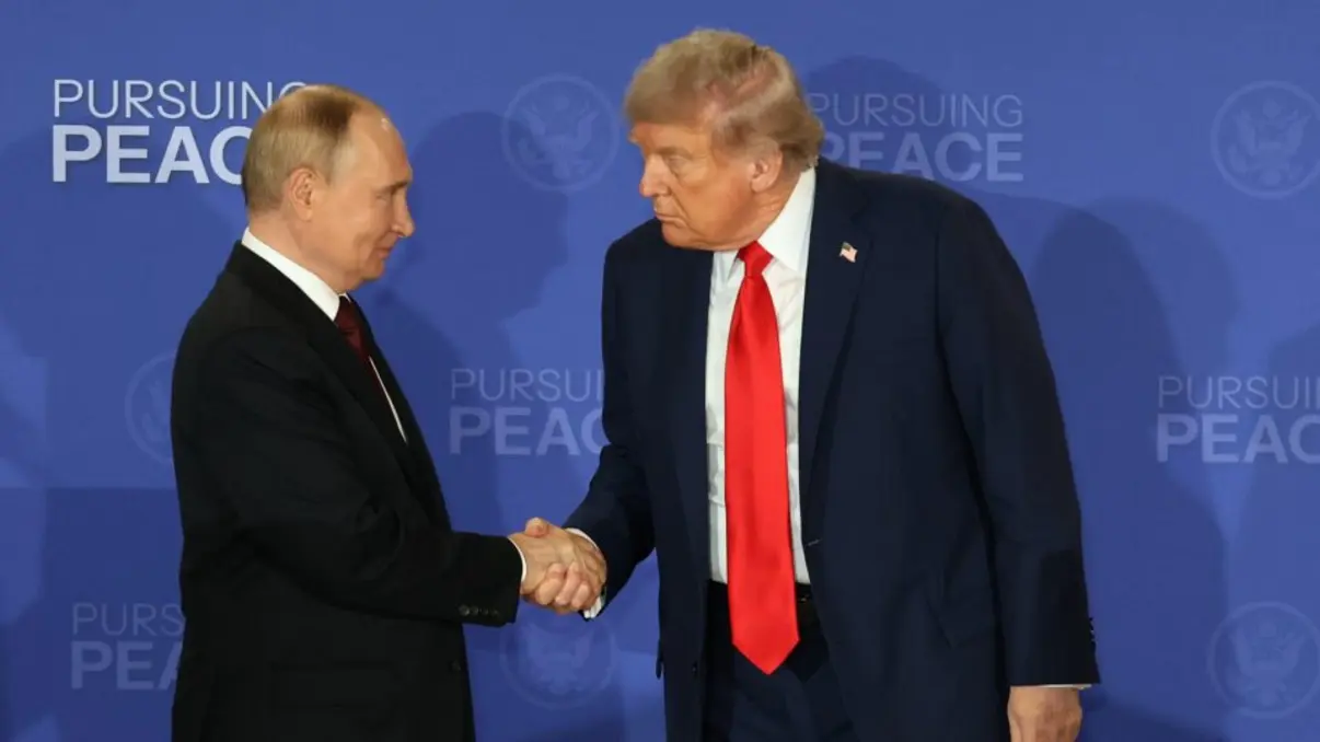 Donald Trump fecha acordo estratégico com Vladimir Putin para importar diesel da Rússia, redefinindo o cenário geopolítico e energético global.